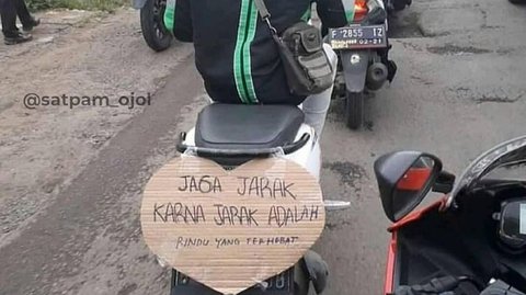 10 Potret Tulisan di Helm Ojol yang Berisi Pesan Menohok, Bacanya Auto Tersenyuh hingga Insecure