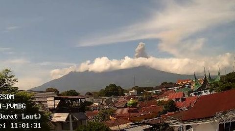 Marapi Kembali Erupsi, Semburkan Abu Vulkanik Setinggi 600 Meter