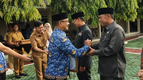 {{caption}}