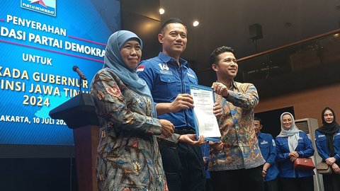 AHY Serahkan Surat Rekomendasi, Demokrat Resmi Usung Khofifah-Emil Dardak di Pilkada Jatim