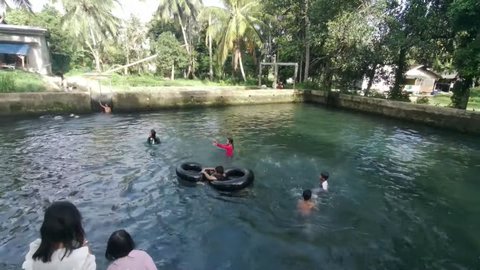 Berenang di Mata Air Dekat Gunung Karang Pandeglang, Gratis dan Tersembunyi di Perkampungan