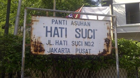 {{caption}}