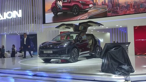 SUV Listrik Mewah AION HYPTEC HT Meluncur di GIIAS 2024