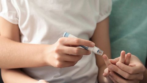 Bisa Dialami Sejak Masih Anak-anak, Waspadai Penyebab Diabetes Anak