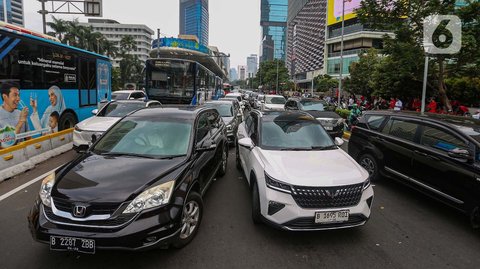 Tolak Rencana Kendaraan Wajib Asuransi 2025, PKS: Tambah Beban Rakyat