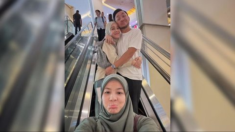 {{caption}}