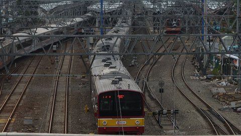 KAI Minta Anggaran Rp1,8 Triliun untuk Beli 11 Rangkaian KRL Baru