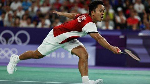 FOTO: Tersingkir dari Olimpiade 2024, Ini Penampilan Sengit Anthony Ginting Saat Lawan Wakil Prancis Sampai Gim Ketiga