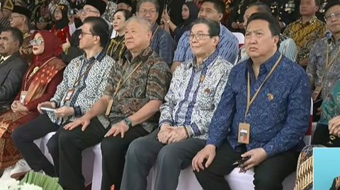 4 Taipan Terkaya Indonesia Kepalkan Tangan Lihat Atraksi Jet Tempur TNI di IKN