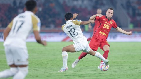 FOTO: Sengit, Persija Jakarta Vs Dewa United Harus Puas Berbagi Poin Usai Main Imbang 0-0