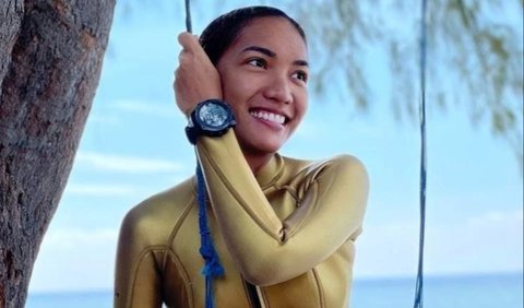 Sebelum menekuni profesi sebagai freediver, Nikita adalah seorang penyanyi.