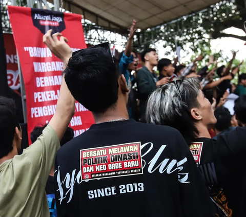 FOTO: Aksi Massa Mahasiswa dari Aliansi Jaga Demokrasi Suarakan Penolakan Politik Dinasti di Yogyakarta