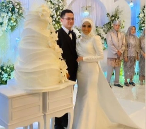 Kenal 4 Bulan Lalu Menikah, Ini Potret Detail Pernikahan Nadya Mustika Rahayu dan Iqbal Rosadi