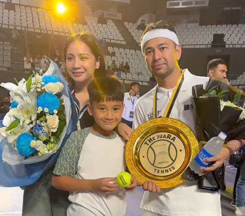 Raffi Ahmad Menang Tenis Lawan Taufik Hidayat, ini Momen Kemenangannya