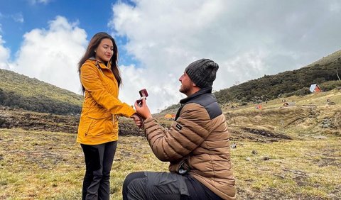 Reasons for Proposing to Nathalie at the Peak of Mount Gede