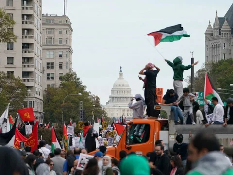 Demo Terbesar dalam Sejarah AS, Ratusan Ribu Orang Dukung Palestina di Washington