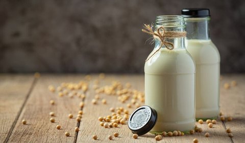 9. Susu Kedelai: Pengganti Susu Sapi yang Kaya Nutrisi
