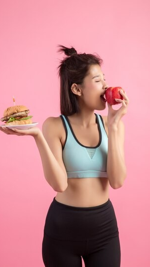 Prioritaskan makanan yang sehat dan bergizi agar hasil olahraga Anda tidak sia-sia.