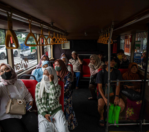 FOTO: Menikmati Keseruan Musim Liburan Nataru di Kota Tua hingga Keliling Jakarta Naik Bus Tingkat Gratis Transjakarta