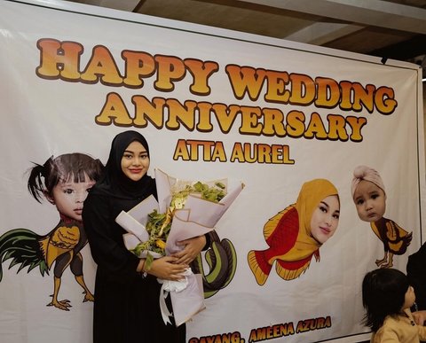 Atta Halilintar Rayakan Anniversary Pernikahan ke-3 Bersama Aurel dengan Cara Unik, Beri Kado Umrah untuk Sang Istri