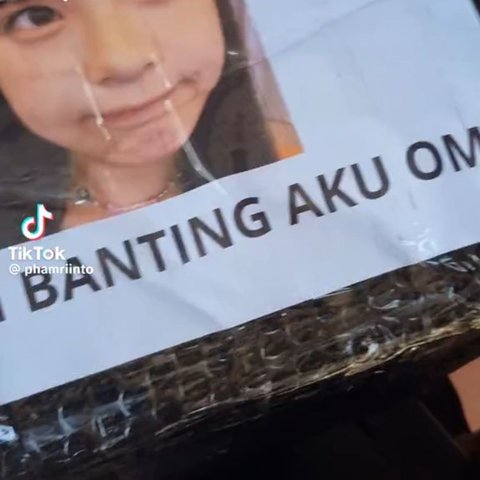 Berkat Video Unik Perkenalannya, Tak Disangka Dagangan Maba Brawijaya Ini Laris Manis