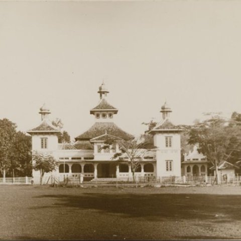 Cerita Unik Masjid Agung Baing Yusuf Purwakarta, Dulu Ditakuti Belanda