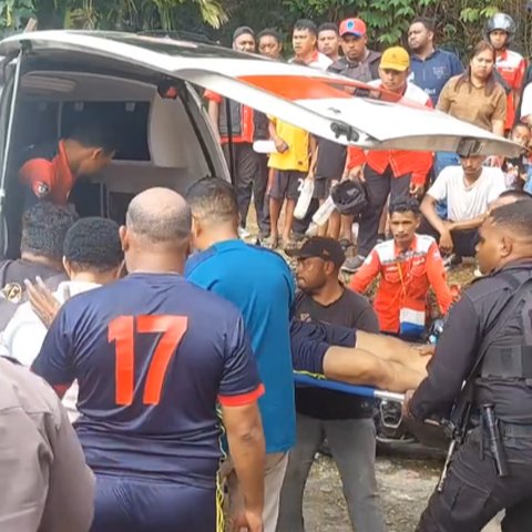 Viral Aksi Penyelamatan Pria yang Tak Sadarkan Diri saat Main Futsal, Diduga Lakukan Donor Darah Sebelum Ikut Turnamen