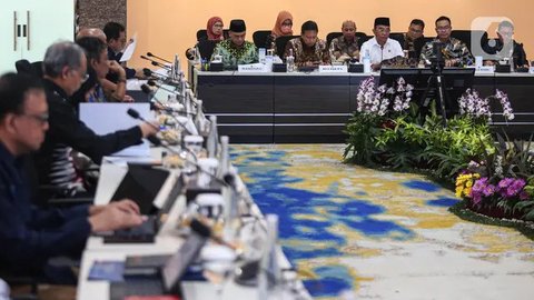 FOTO: Menko PMK Muhadjir Effendy Gelar Rapat Tingkat Menteri Bahas Pencegahan dan Penanganan Pornografi