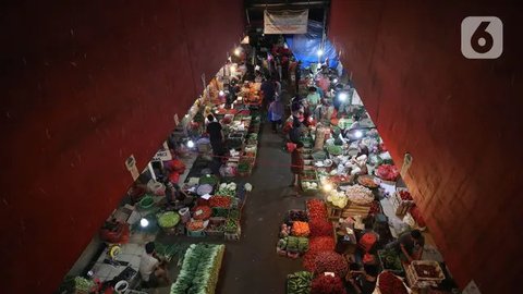 FOTO: Daya Beli Masyarakat Kelas Menengah Turun, Ini Faktor Pemicunya