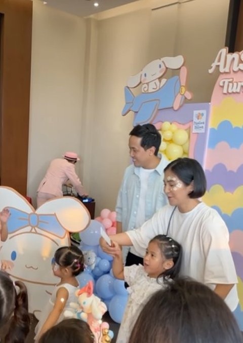 Potret Ultah Ansara Anak Caca Tengker Digelar Sederhana Bareng Keluarga, Rayyanza dan Baby Lily Curi Perhatian