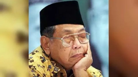 Cerita Seorang Kiai Menghina Gus Dur Berjam-jam, Usai Balik Dikritik Tiba-Tiba Menangis