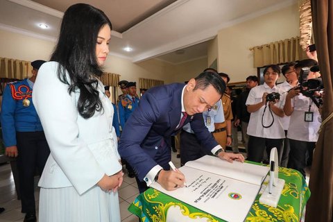 Potret Cantik Annisa Pohan saat Mendampingi AHY Nostalgia Masa SMA di Magelang, Penampilannya Mencuri Perhatian