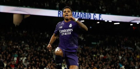 Rodrygo Melontarkan Sindiran Setelah Namanya Tak Terdaftar di Nominasi Ballon d'Or 2024: Memamerkan Koleksi Trofi dan Tertawa Sinis.