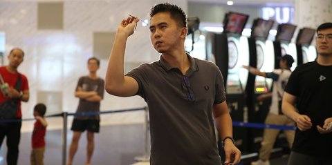 M Yandra Rizano serta Prospek Pertumbuhan Darts di Sumatera Barat.