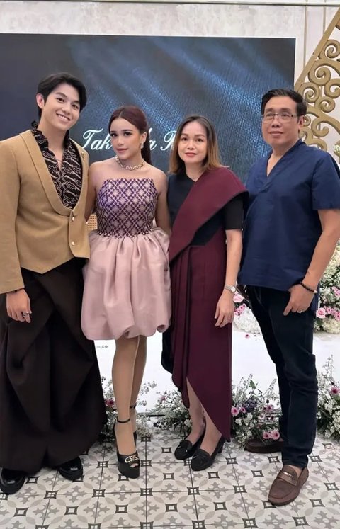 9 Foto Brisia Jodie Dilamar Jonathan Alden Saat Peluncuran Lagu, Kebahagiaan Berlipat Ganda