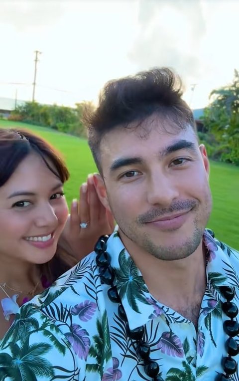 Aurelie Moeremans Umumkan Pertunangan dengan Tyler Bigenho: We're Engaged