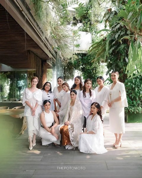 6 Potret Bridesmaid di Acara Pernikahan Hana Saraswati, Termasuk Angela Gilsha dan Ranty Maria