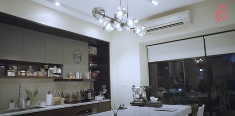 Potret Dapur Rumah Vidi Aldiano Bikin Melongo dengan Mengusung Desain Minimalis Modern yang Elegan