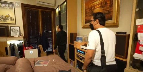 Potret Kamar Baru Ari Lasso Super Nyaman, Punya Banyak Koleksi Musik Legendaris dan Piringan Hitam