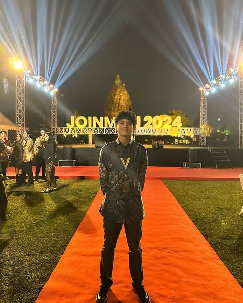 Dapat Gantinya Usai Ditipu Miliaran, Potret Karan Pradhi Putra Ganteng Bunga Zainal Menang di Join MUN 2024