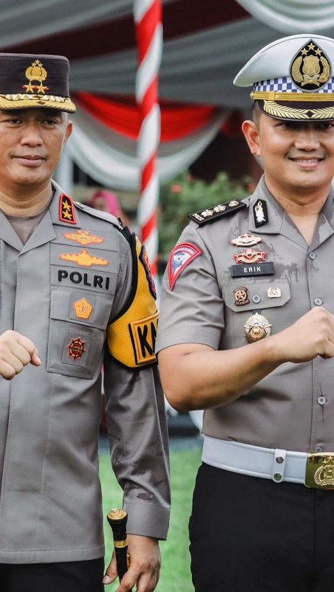 Diketahui, saat ini AKBP Raden Erik Bangun Prakasa tengah menjabat sebagai Kasat PJR Ditlantas Polda Jawa Timur.<br>