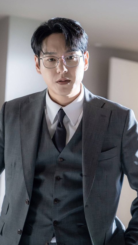 5. Kwak Si Yang Sebagai Jin Seung Joo