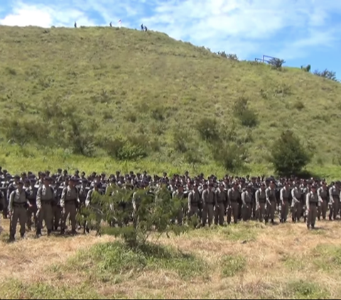 ⁠Di Gunung Keramat Tempat para Dewa ini Brimob Polri Mendapat Baret Biru, Zaman Kerajaan Tempat Mencari Kesaktian