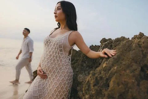 Hamil Anak ke-2, Ini Potret Nikita Willy yang Terlihat Tetap Cantik dan Modis