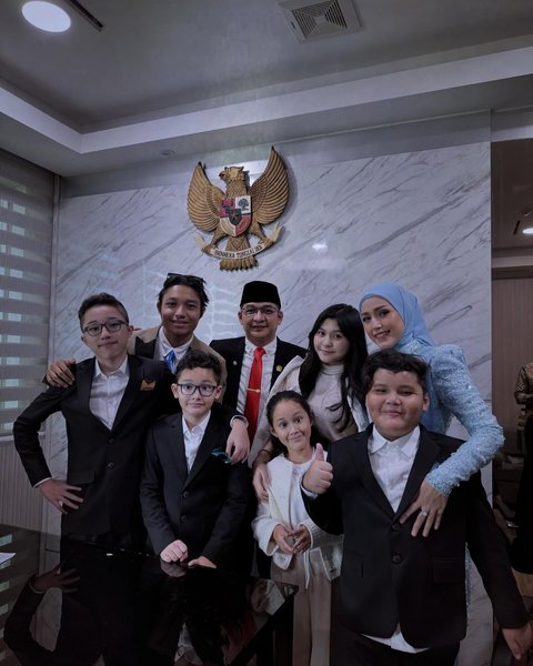 Ganteng dan Cantik, Potret Anak-Anak Pasha Ungu Saat Ikut Pelantikan Anggota DPR