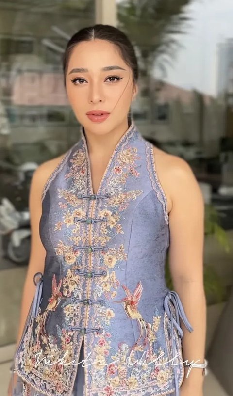 Penampilan Anggun dan Cantik, Potret  Nikita Willy Saat Memakai Baju Qipao China Bikin Pangling