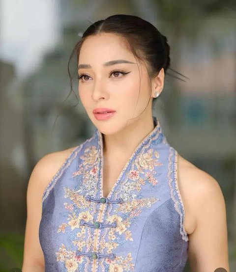 Penampilan Anggun dan Cantik, Potret  Nikita Willy Saat Memakai Baju Qipao China Bikin Pangling