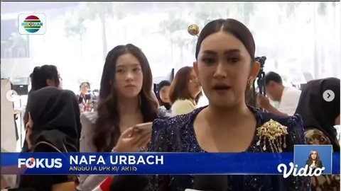 Cantik dan Tinggi, Potret Mikhaela Lee Ikut Dampingi Sang Ibu Nafa Urbach saat Pelantikan Anggota DPR RI