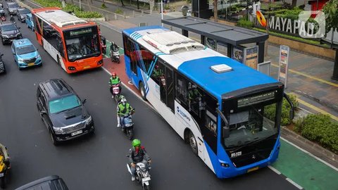 FOTO: Hore, Naik Transjakarta, MRT, dan LRT Cuma Bayar Rp1 Saat HUT ke-79 TNI Besok!