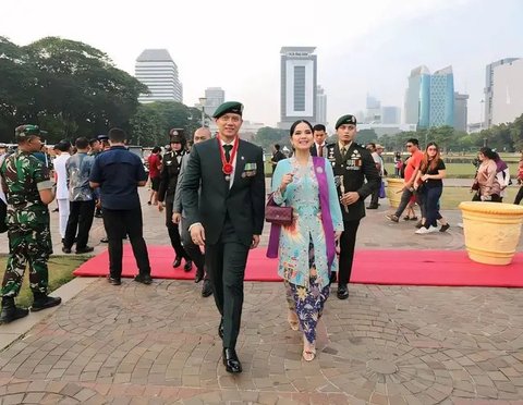 Potret Cantik dan Memesona Annisa Pohan Mengenakan Kebaya di Perayaan HUT TNI ke-79 Didampingi Suami